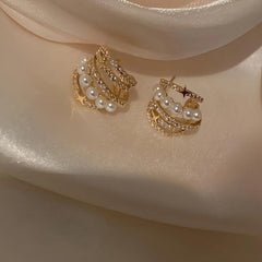 Compact Micro Star Pearl C Stud Earrings