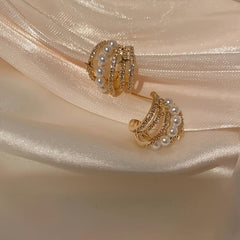 Compact Micro Star Pearl C Stud Earrings
