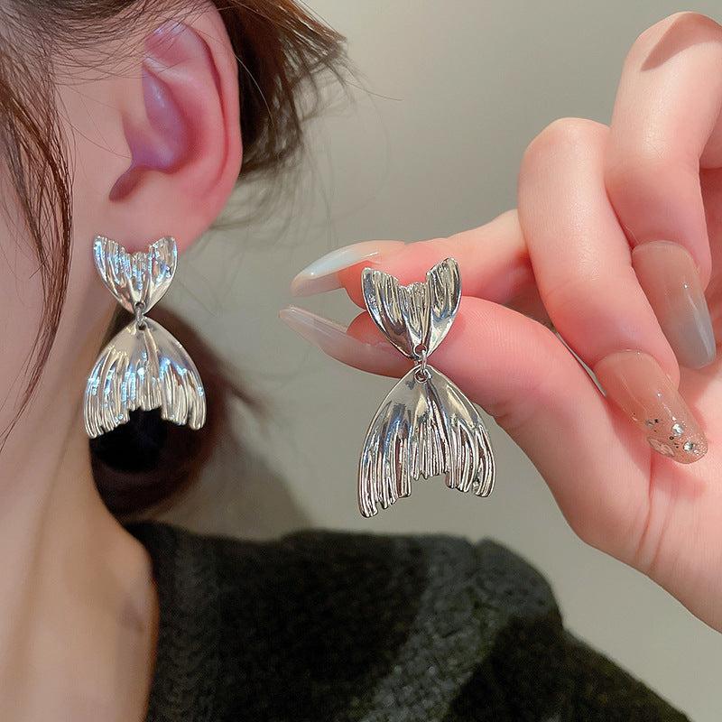 Metal Pleated Fishtail Earrings