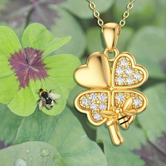 Fashionable Four Leaf Clover Pendant Necklace Love Four Leaf Clover Necklace