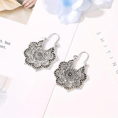 Retro Hollow Flower Earrings Vintage Carved Party Jewelry Gift For Wife