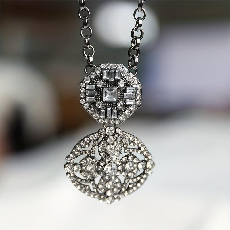 Geometric Shaped Thick Necklace with Artificial Diamond