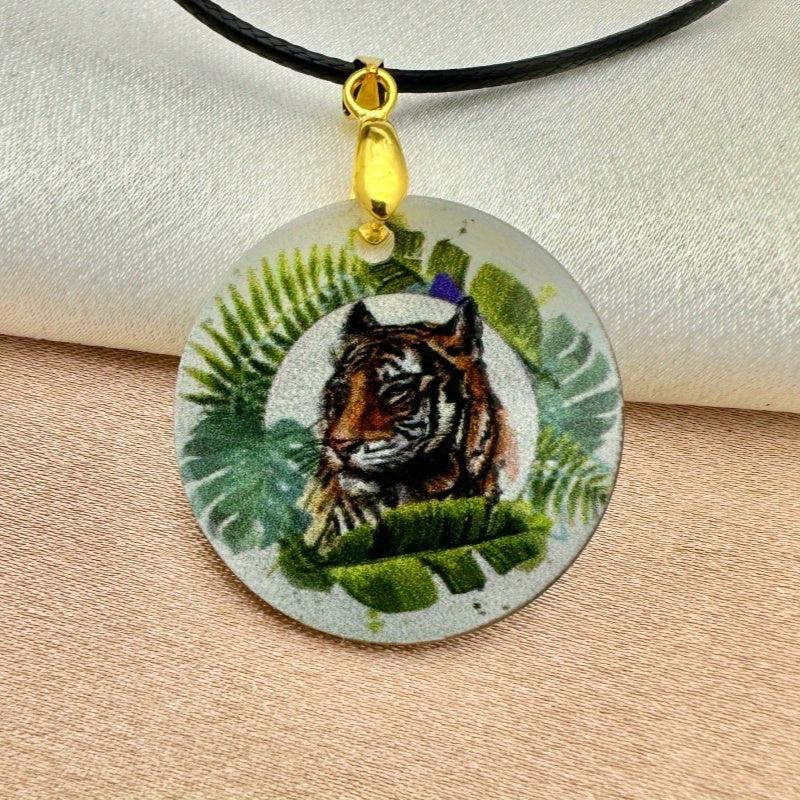 Lion Pattern Pendant Necklace for Halloween Party