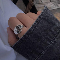Dark Palm Ring Hip Hop Ring Retro Skull Five claw Ring For Women Girls