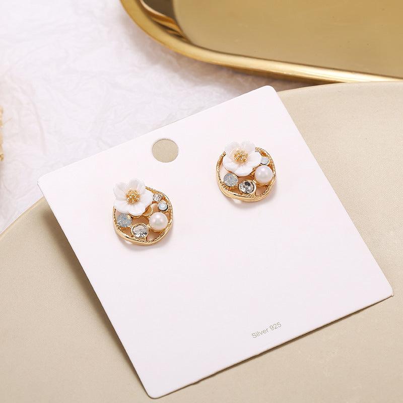 Geometric Round Stud Earrings with Artificial Diamond & Faux Pearl