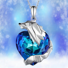 Wolf and Heart Crystal Pendant Necklace - Ideal Gift for Any Occasion
