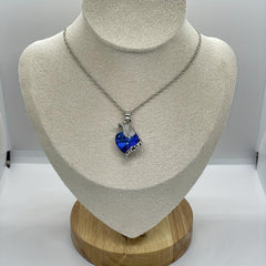 Wolf and Heart Crystal Pendant Necklace - Ideal Gift for Any Occasion