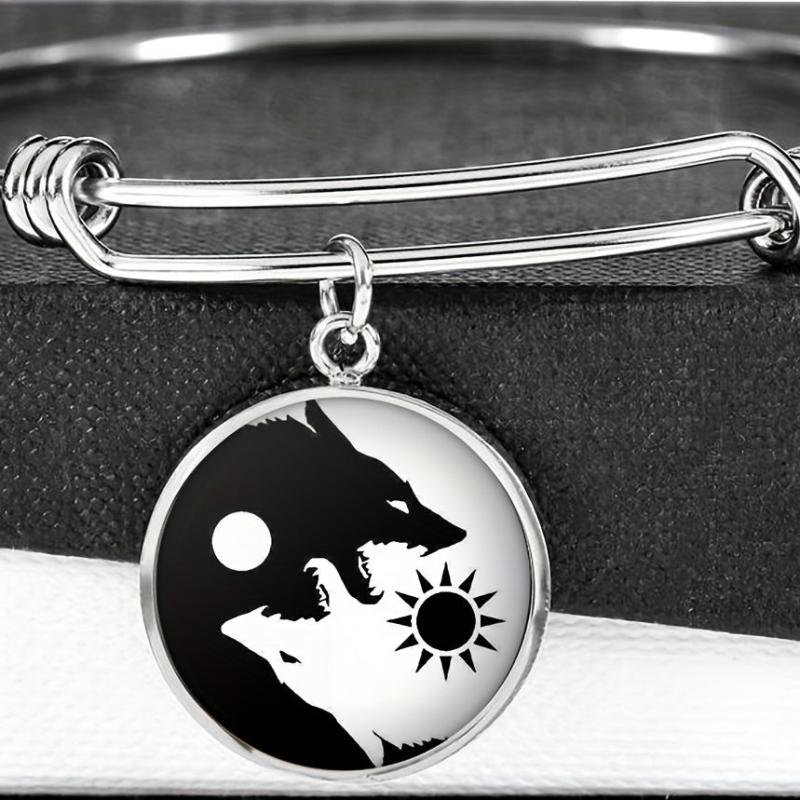 Yin & Yang Wolf Round Jewelry Set