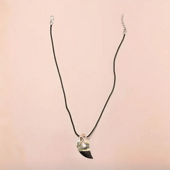 Retro Crow Wolf Woman Moon Necklace for Men Women Banquet Party