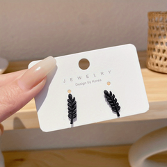 Chic Earrings for Modern Girls: 9 Stylish Options