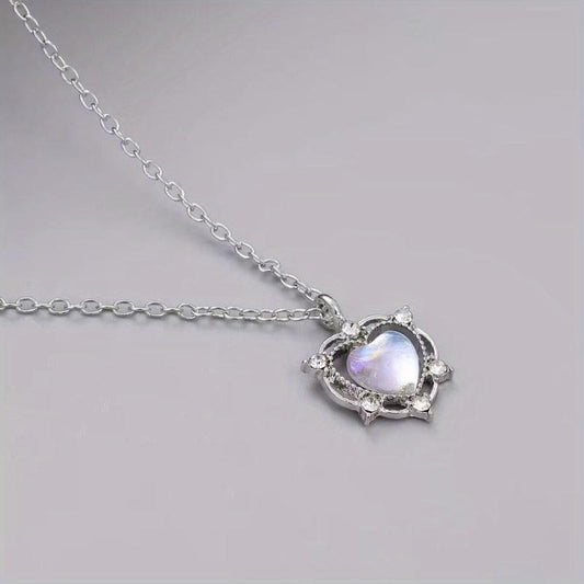 Hollow Heart Clavicle Chain Love Pendant Necklace
