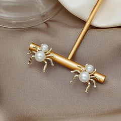 Atmospheric Pearl Spider Earrings Retro Creative Three-dimensional
