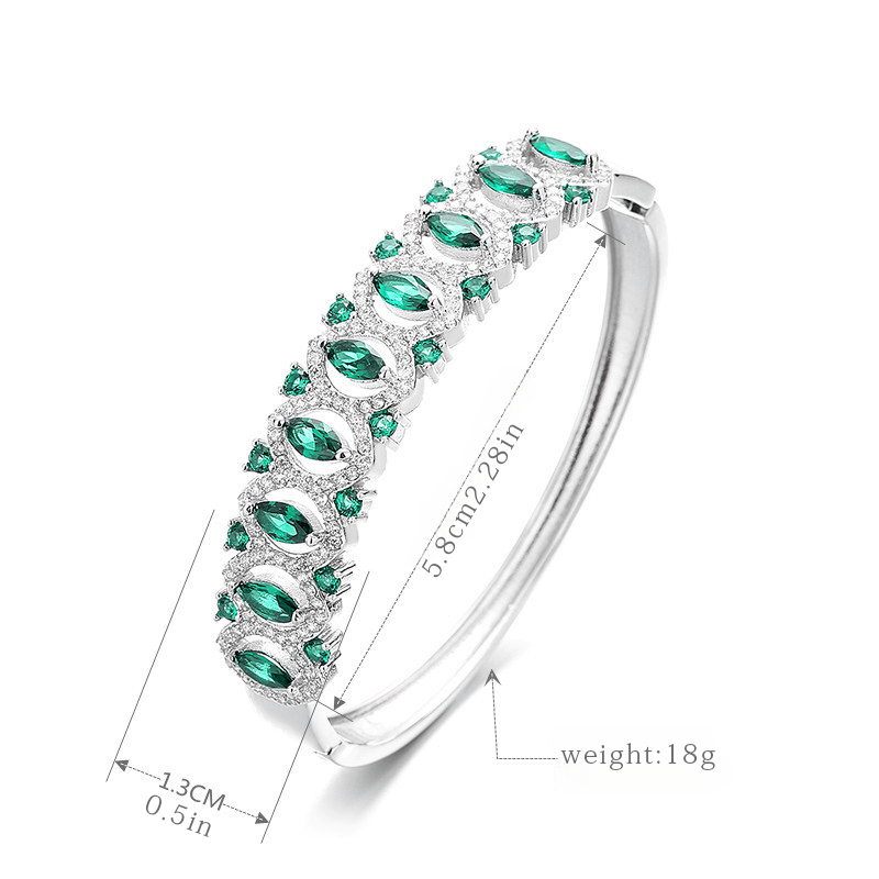 Vintage Silvery Plated Bracelet with Natural Emerald Gemstone for Women