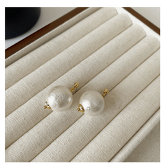 French Pearl Stud Earrings Vintage Niche Ear Jewelry