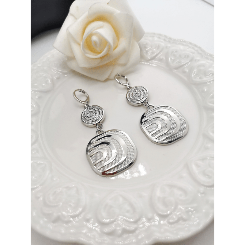 Paris Grandeur Exaggeration Earrings