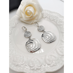 Paris Grandeur Exaggeration Earrings