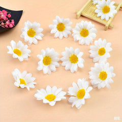50pcs Small Daisy Confetti for Memorable Party