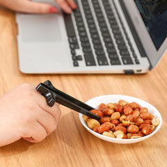 Lazy Assistant Chopstick Holder Finger Ring Snack Tool
