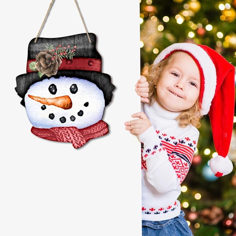 Adorable Wooden Snowman Pendant for Festive Cheer