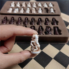 Vintage International Chess Set Resin Pieces Leather Board & Clear Soldiers