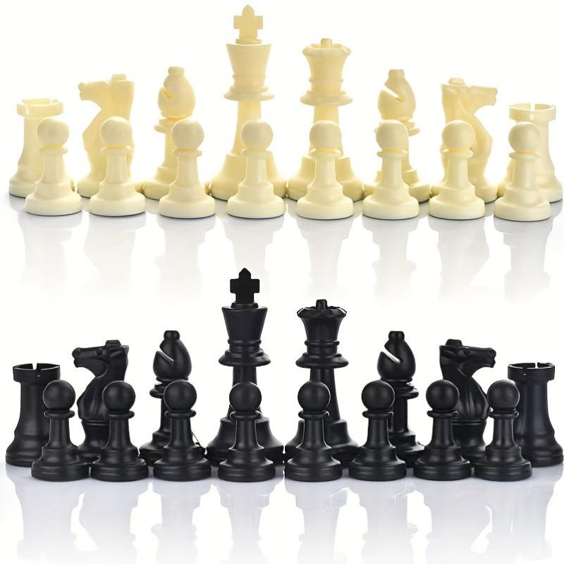 32 Plastic Chessmen Game Entertainment Black&White King Height 97MM