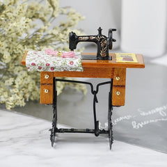 Mini Sewing Machine for Doll House Decoration