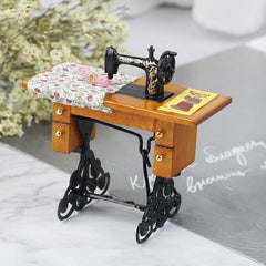 Mini Sewing Machine for Doll House Decoration