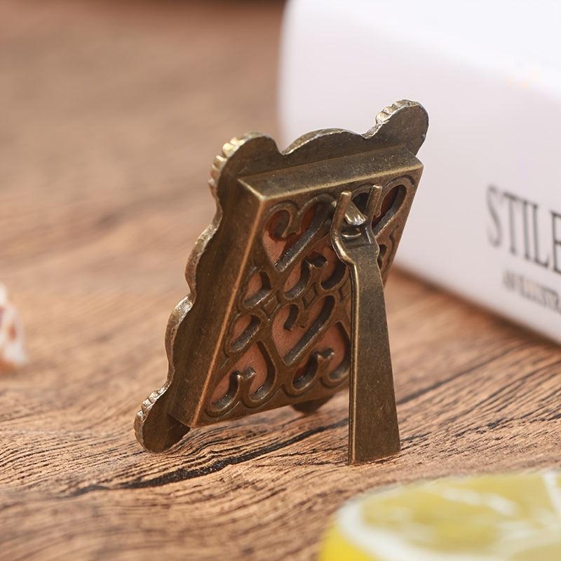 1:12 Mini Metal Retro Photo Frame Ornaments - Dollhouse Decoration