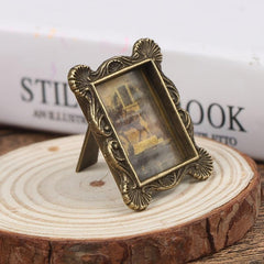 1:12 Mini Metal Retro Photo Frame Ornaments - Dollhouse Decoration