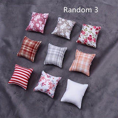 3pcs Random Mini Doll Pillows Sofa Pillow Dollhouse Decoration Models