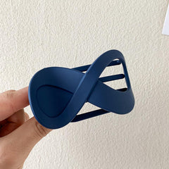 Retro 8-Character Plastic Hair Clip - Fashionable Accessory