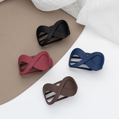 Retro 8-Character Plastic Hair Clip - Fashionable Accessory