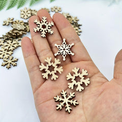 50pcs Mini Wooden Christmas Snowflake Crafts DIY Ornament Fairy Tale Home Decor