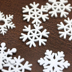 50pcs 3 1 38in Wooden Snowflake Shapes for DIY Painting and Decoration