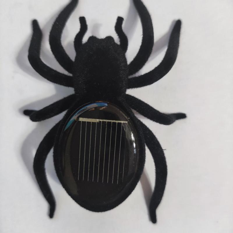 Solar Powered Cockroach Robot Toy - Educational and Fun Gift for Kids