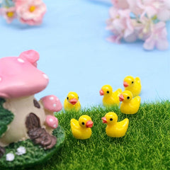 50pcs Mini Resin Ducks DIY Garden Decoration Dollhouse Little Yellow Duck