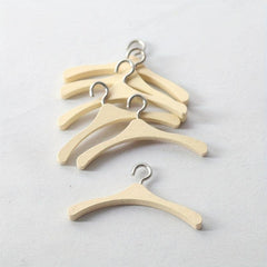 4pcs Dollhouse Mini Wood Hanger Pocket Furniture