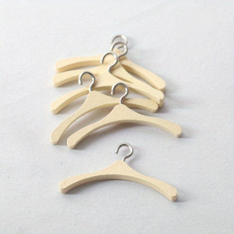 4pcs Dollhouse Mini Wood Hanger Pocket Furniture