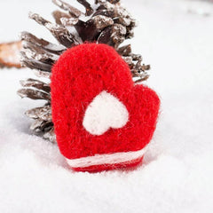 Christmas Scene Love Gloves Felt Pendant Fabric Dress Up Hanging Decorations