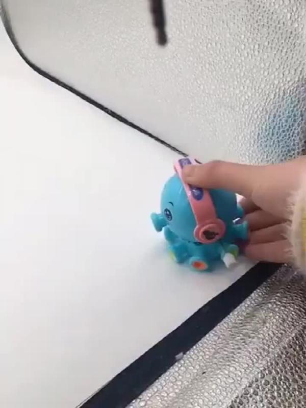 Kids Wind Up Octopus Toy Baby Fun Rotating Cartoon Chain