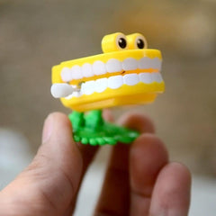 Funny Jumping Tooth Clockwork Toy for Kids