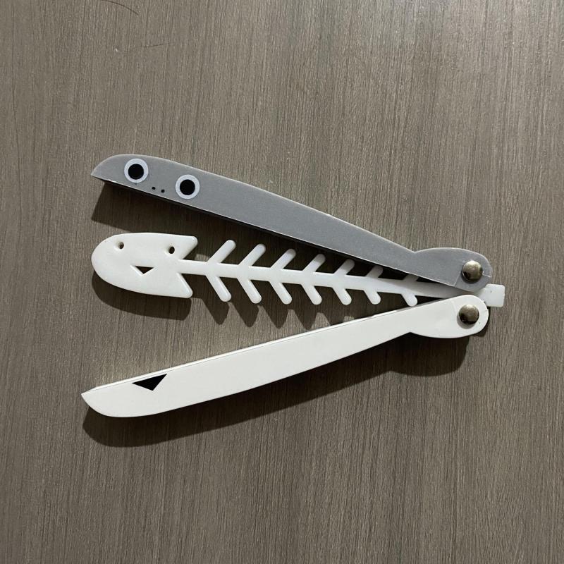 3D Printed Fish Bone Butterfly Safe Small Toy Game Training Butterfly