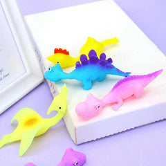5pcs Random Stretchable Flying Dino Slingshot Animal Toys Finger