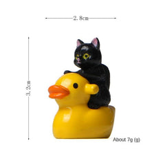Yellow Duck Cat Micro Landscape Gardening Figure