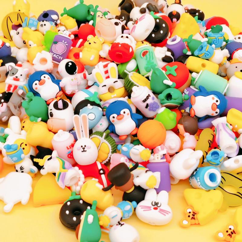 100pcs 32mm Transparent Twist Egg Ball Toy Pen Sleeve Toy Small Gift