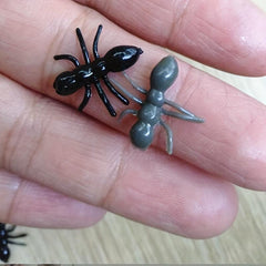 100 Ants Simulation Prank Toys Halloween Bar Decoration Props