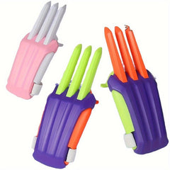 3D Carrot Claws Plastic Claw Weapon Model Props Halloween Carrot Toy