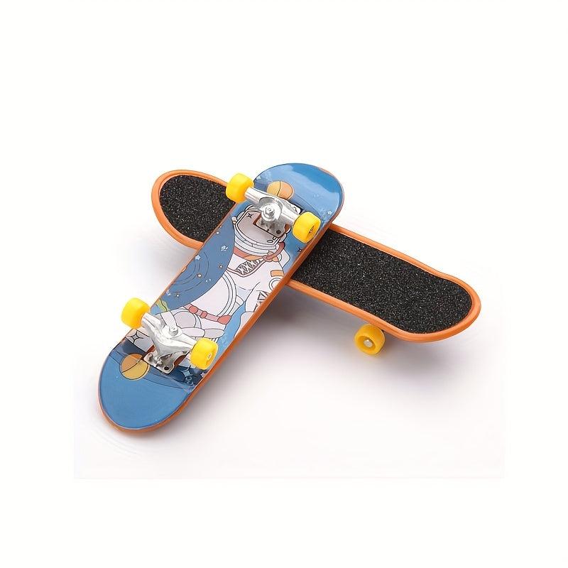 6 Pcs Xmas Finger Skateboard Mini Toys Creative Fingertip Sports Skateboard