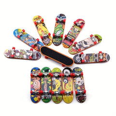 6 Pcs Xmas Finger Skateboard Mini Toys Creative Fingertip Sports Skateboard