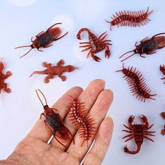 12pcs Simulation Cockroach Tricky Bug Realistic Centipede Toy